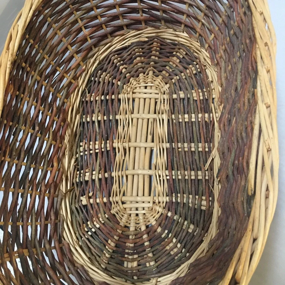 Unbranded handcrafted oval